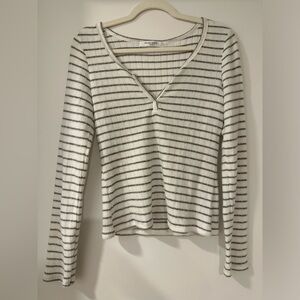 Project Social T Sweater Size Medium